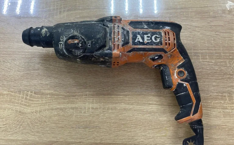 Перфоратор AEG KH24IE