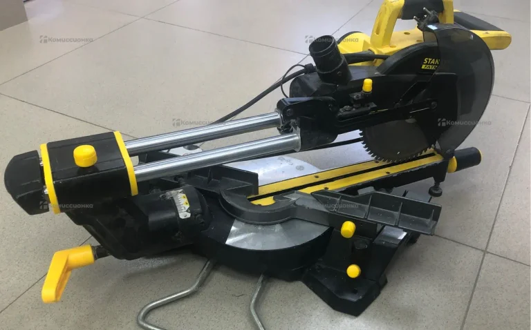 Торцовочная пила Stanley Fatmax FME720-QS