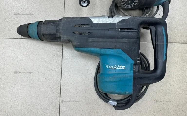 Перфоратор makita HR5202C