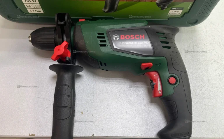 Дрель Universal impact 700