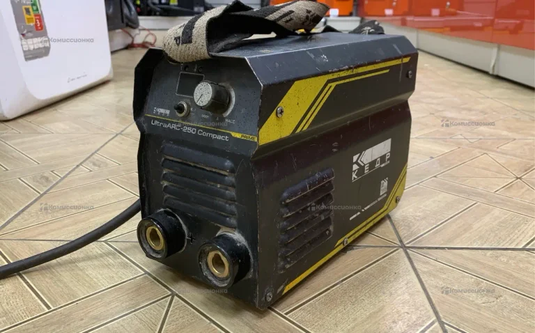 Аппарат инверторный кедр UltraARC-250 Compact