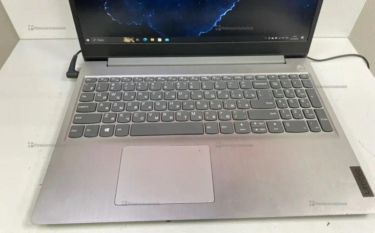 Ноутбук  Lenovo