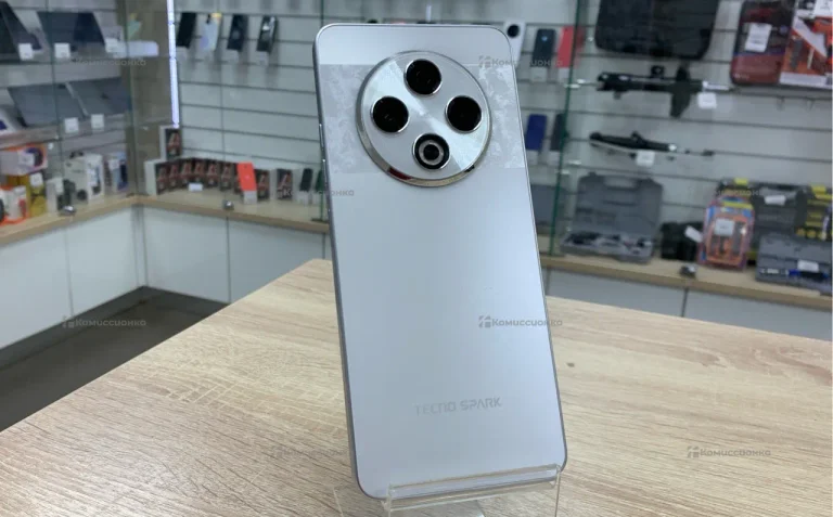 Tecno Spark 30 8/256 ГБ