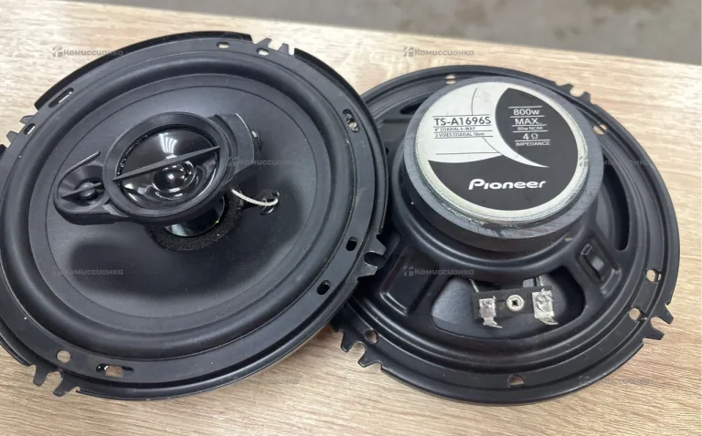 Колонка thonet Vander Kurbis