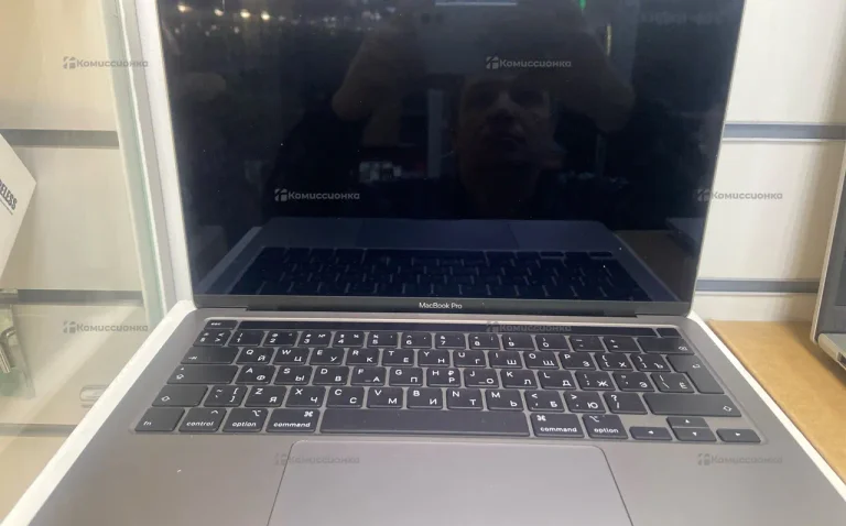 Ноутбук  MacBook