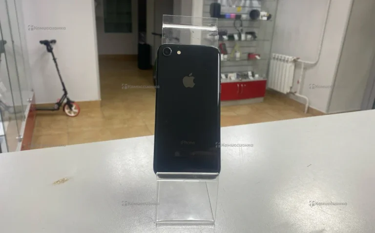 Apple iPhone 8 2/64 ГБ