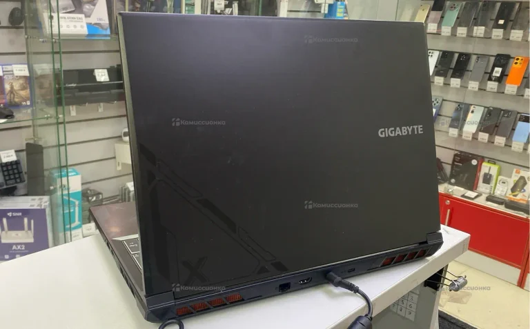 Ноутбук  GIGABYTE G5