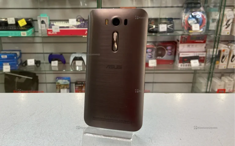 Asus Zenfone 2 ZE500CL 2/16 ГБ