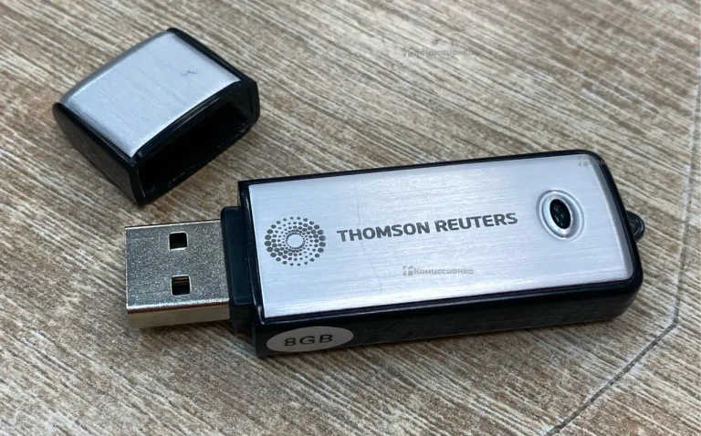 USB флешка 8Gb