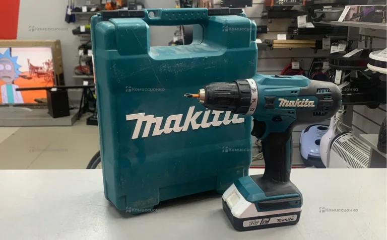 Аккумуляторная дрель-шуруповерт Makita DF488DWEE