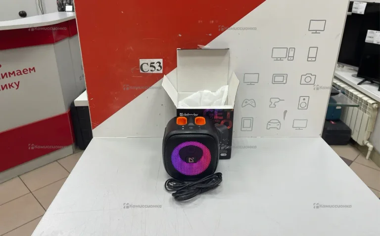 8 Колонка  Defender Q4