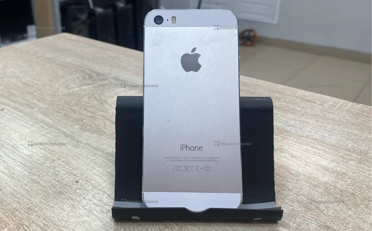 Apple iPhone 5s 1/16 ГБ