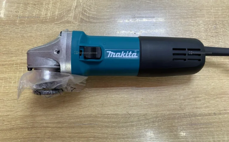 УШМ Makita 9558HN