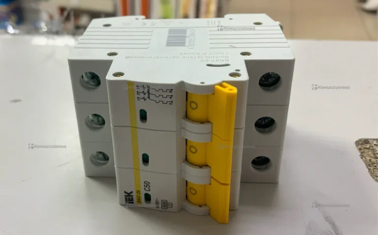 Выключатель автоматический IEK ВА47-29.