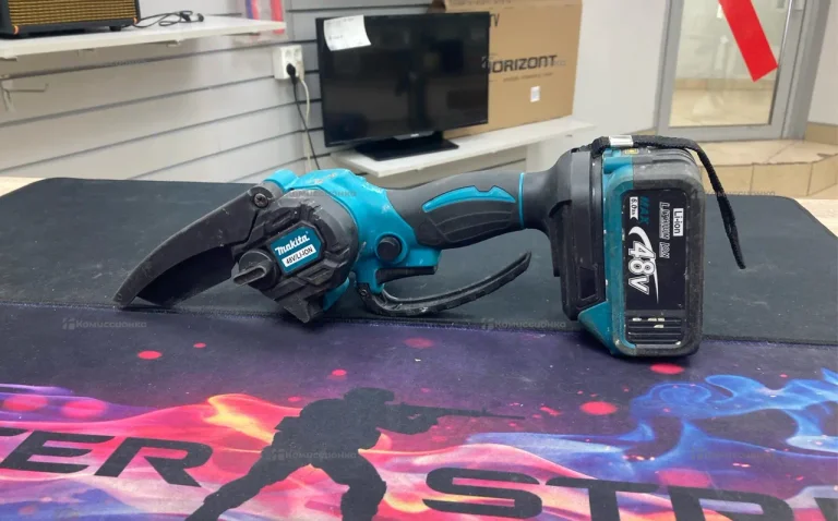 Сучкорез синий