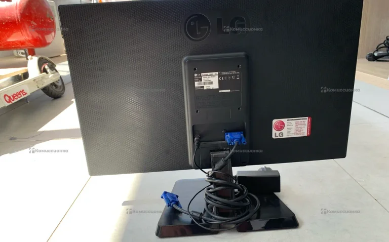 Монитор LG Flatron E2242C-BNA