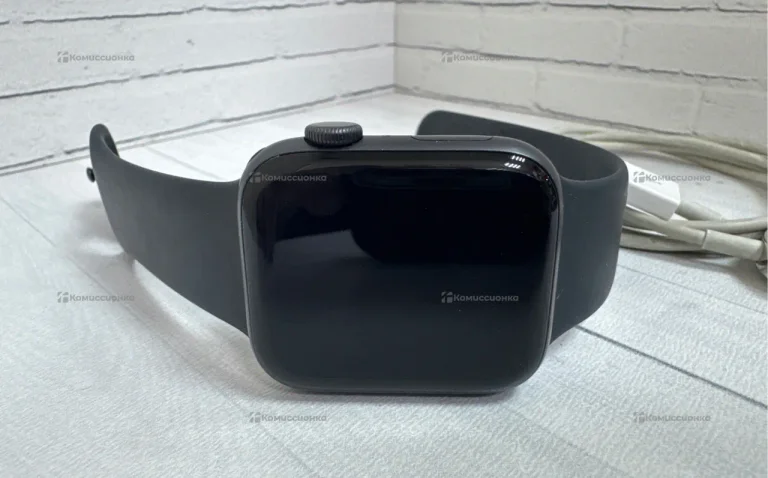 Часы  Apple Watch 6 /44 mm