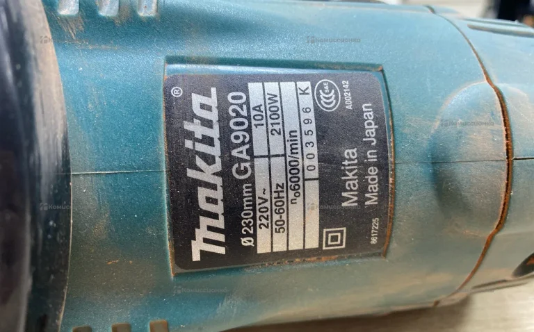 Большая УШМ Makita GA9020
