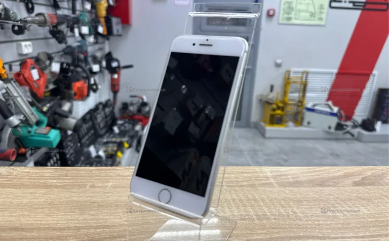 Apple iPhone 8 2/64 ГБ