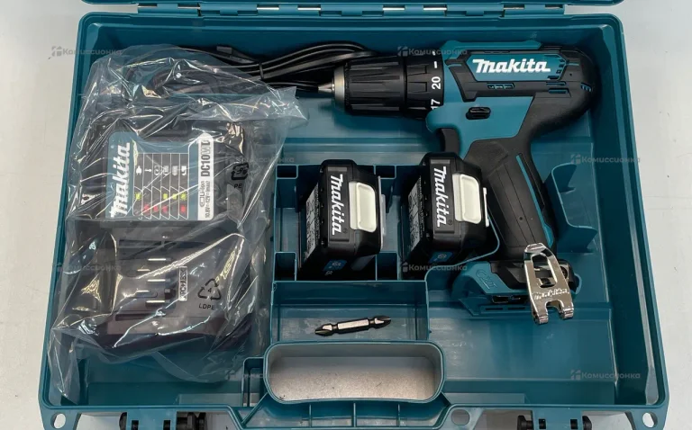 Аккумуляторная дрель-шуруповерт Makita DF333DWAE