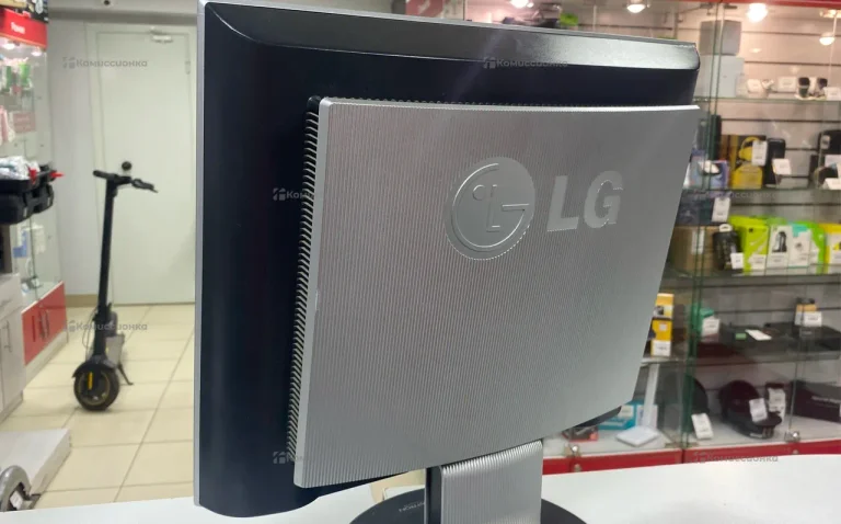 Монитор LG Flatron L1730S