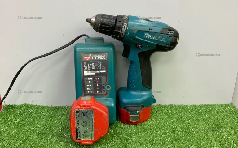 Дрель-шуруповерт makita 6271D