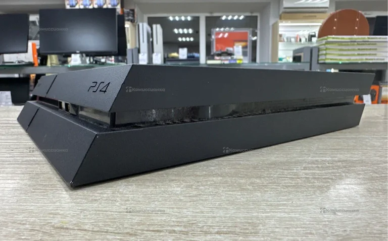 Приставка Sony PS4 Fat 500Gb.