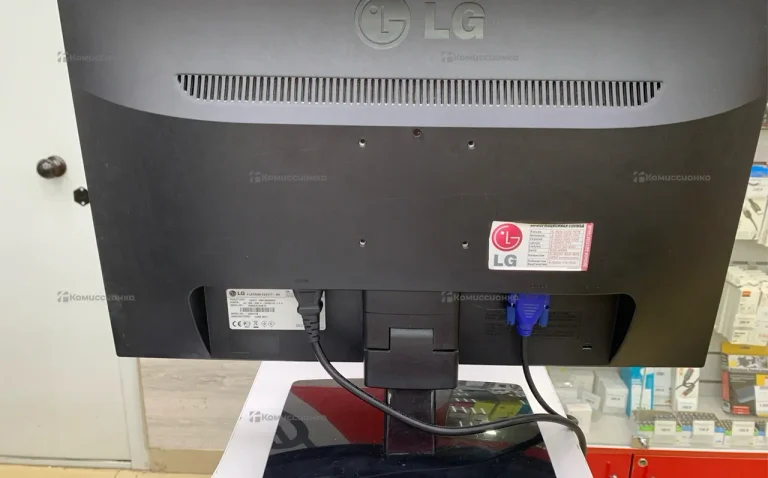 Монитор LG Flatron E2241T