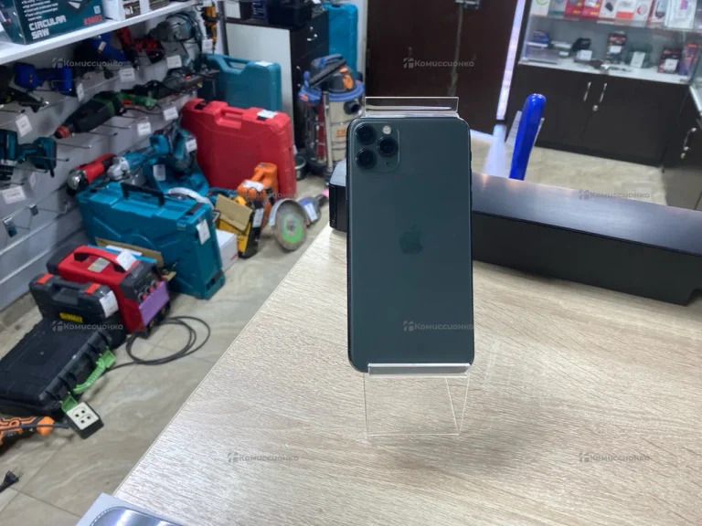 Apple iPhone 11 Pro Max 4/64 ГБ