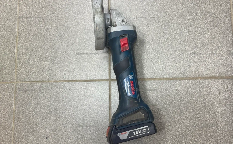 Аккумуляторная болгарка Bosch gws-180 li