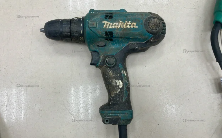 Сетевая дрель-шуруповерт Makita DF0300