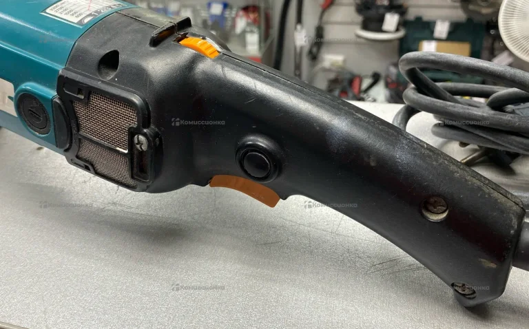 Полировальная машина makita 9237CB