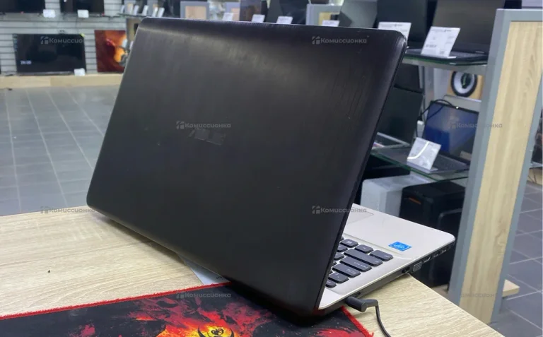 Ноутбук Asus Celeron N3060