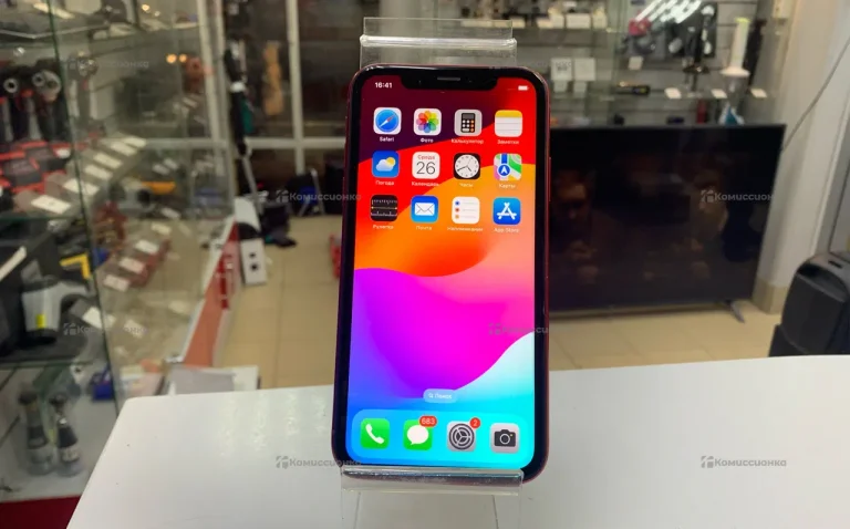Apple iPhone XR 3/64 ГБ