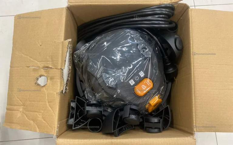 Пылесос Bort bss-1220-pro