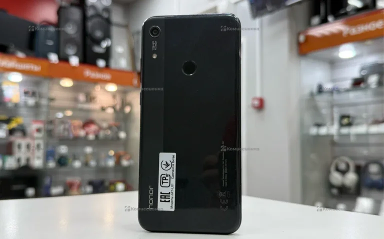 Honor 8A 2/32 ГБ