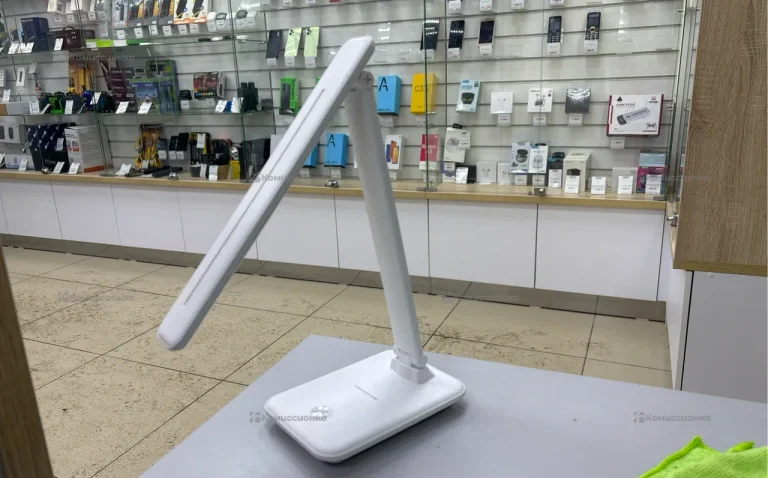 Лампа настольная Ultraflash uf-730 c01