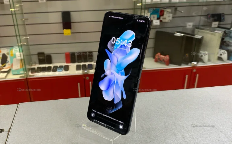 Samsung Galaxy Z Flip 4 8/128Gb