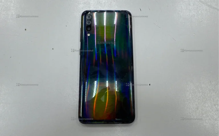 Samsung Galaxy A70 8/128 ГБ