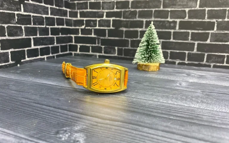 Часы  Franck Muller с кожаным ремешком