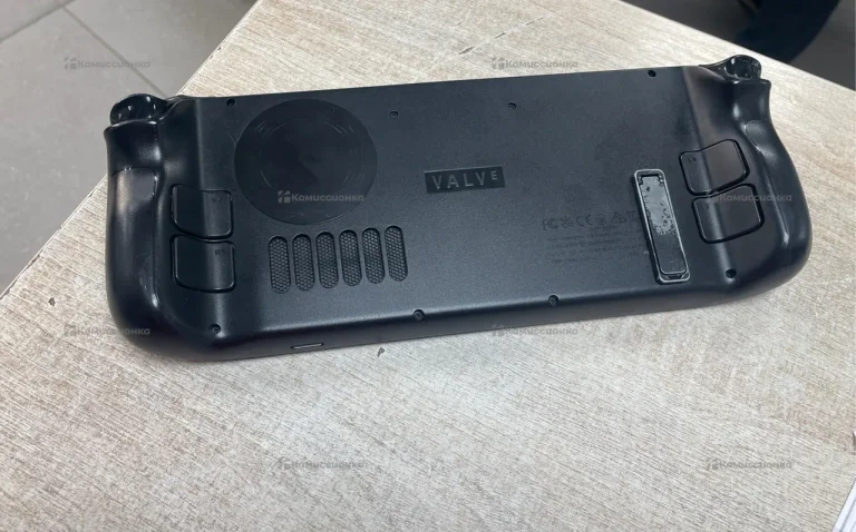 Приставка Valve Steam Deck