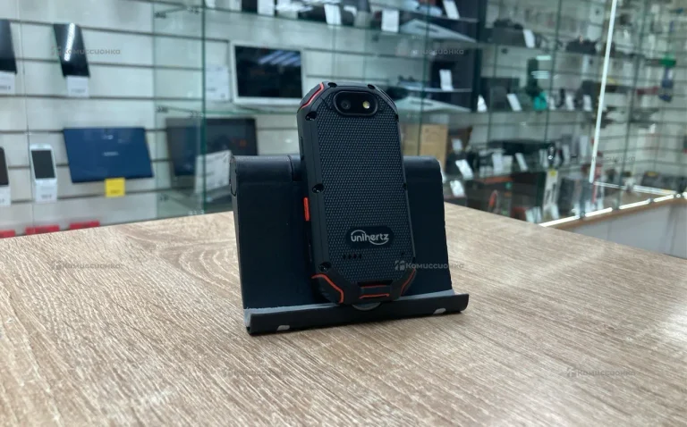 Unihertz atom