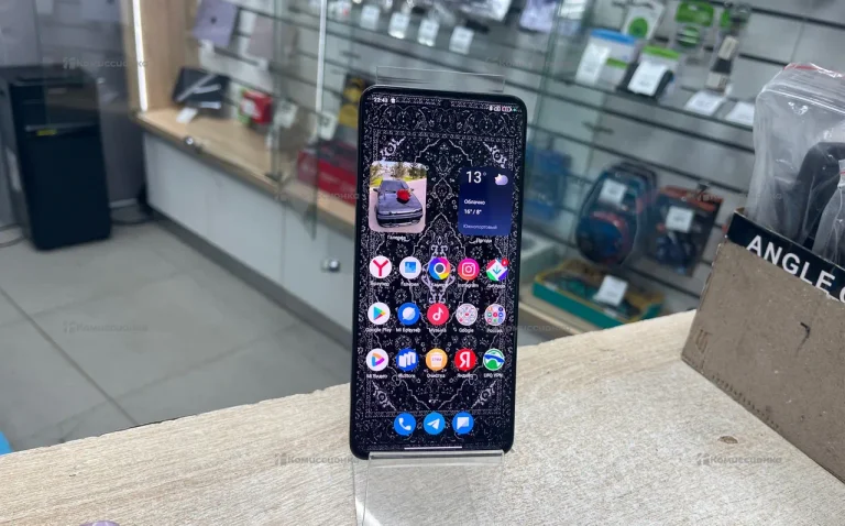 Xiaomi Poco X6 8/256 ГБ Слегка погнут