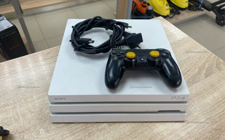 Приставка PS4. PS4 Pro 1TB