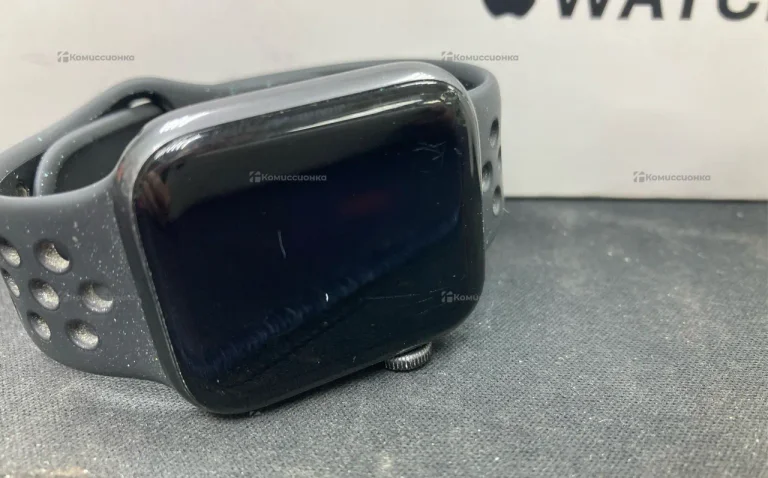 Часы Apple Watch SE 40mm