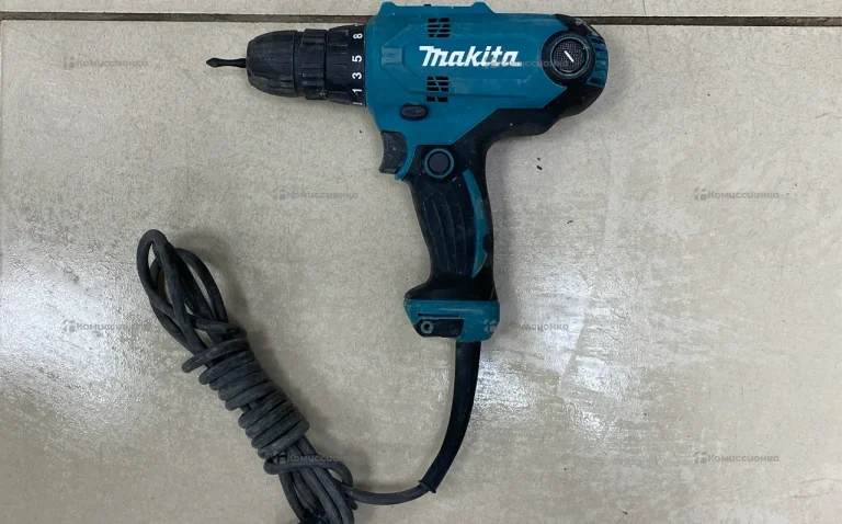 Сетевая дрель-шуруповерт Makita DF0300