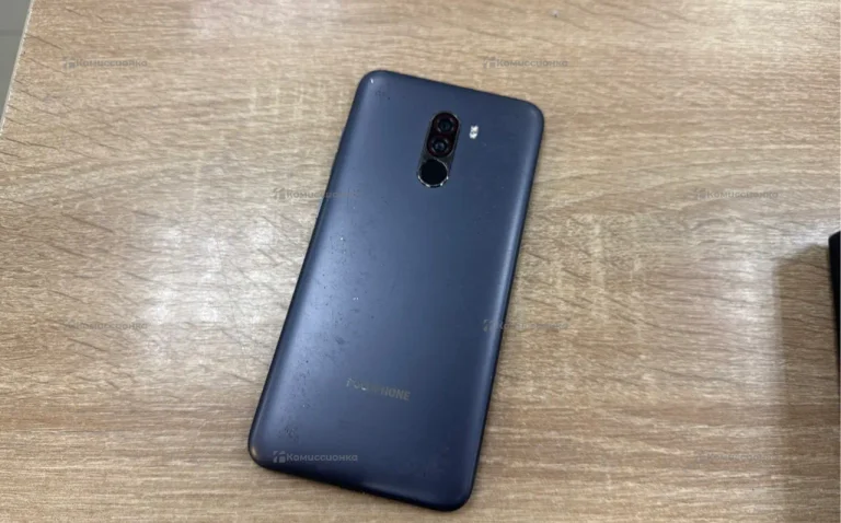 Xiaomi Pocophone F1 6/64 ГБ