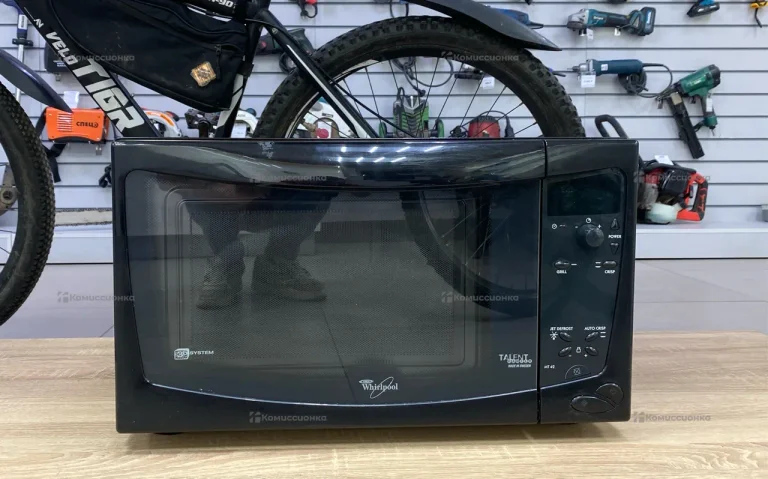 Микроволновая печь  whirlpool mt42