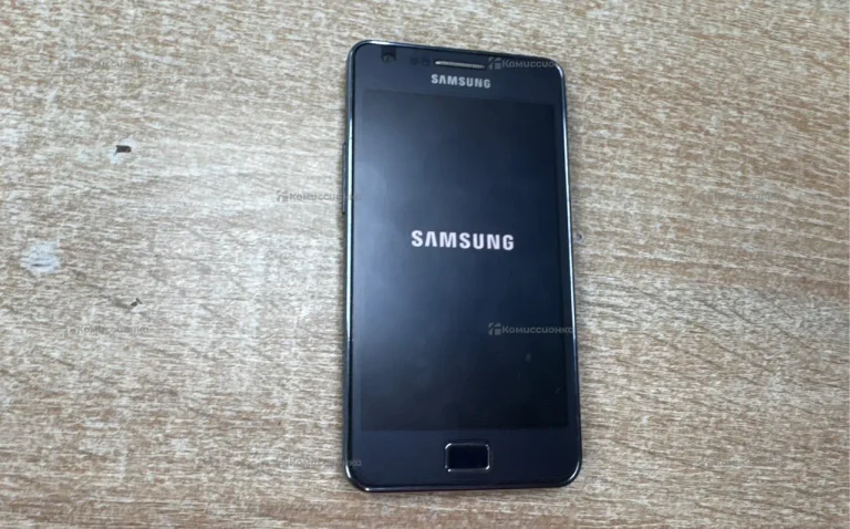 Samsung I9105 Galaxy S II Plus 1/8 ГБ
