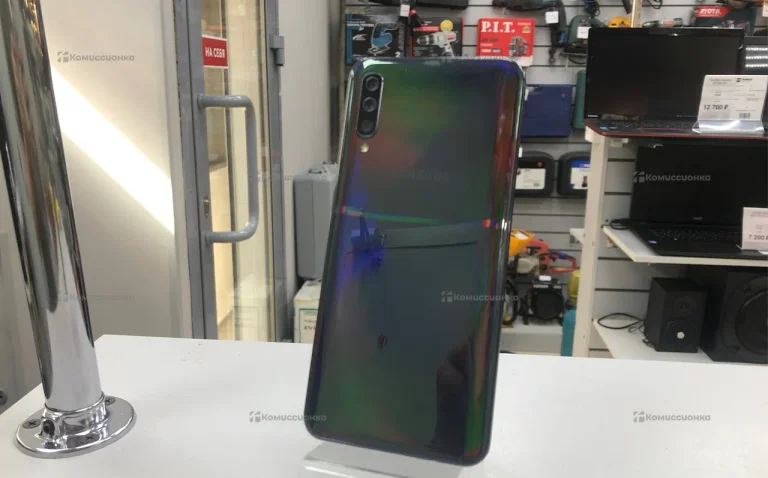 Samsung Galaxy A50 4/64 ГБ